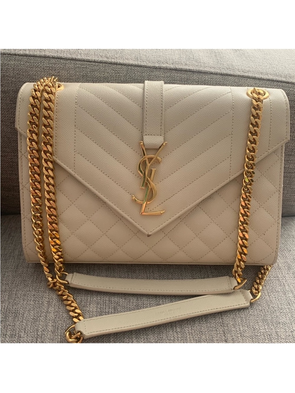 Authentic Saint Laurent Cream Quilted Leather Shoulder Bag with Gold Hardware - Picture 3 of 12